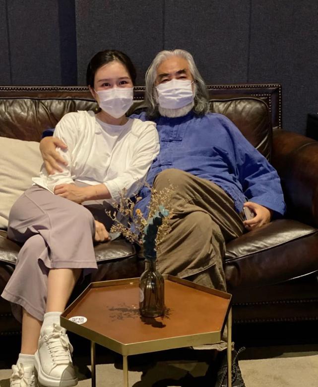 69岁张纪中,69岁张纪中娶小31岁娇妻