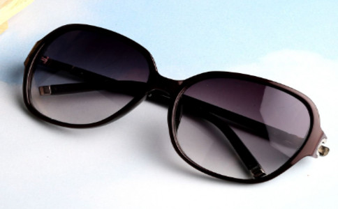 镜片品牌排名蔡司镜片,杂牌镜片和品牌镜片的区别