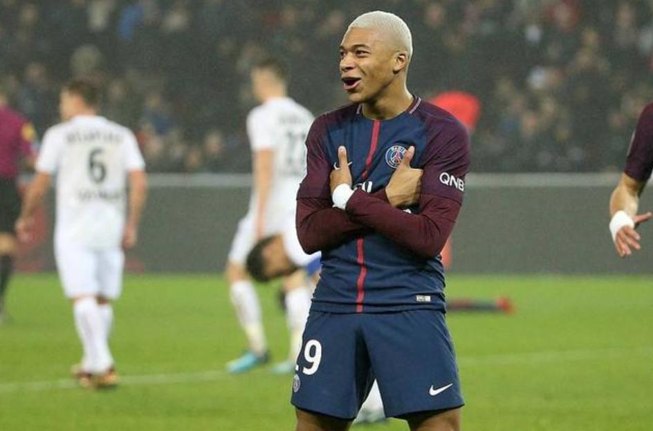 法国国脚克莱枫丹,姆巴佩抵达克莱枫丹