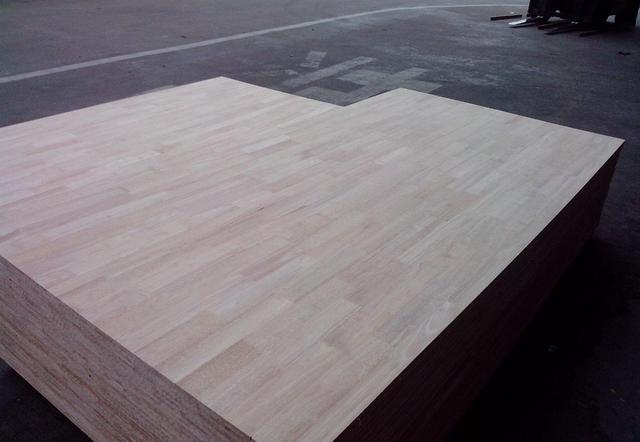 橡胶木门和橡木,橡木门与橡胶木门的区别