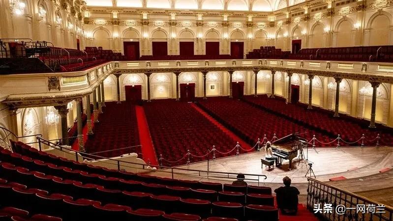 一石激起千重浪，荷兰疫情小组建议重新*锁封**引行业不满