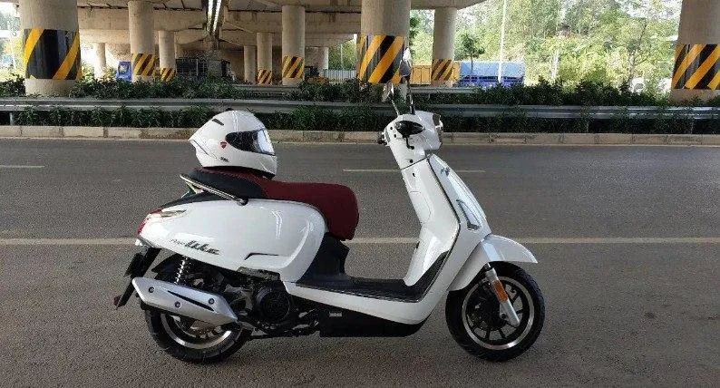 2020款顶配电喷雅马哈xjr1300,本田cb1300雅马哈xjr1300