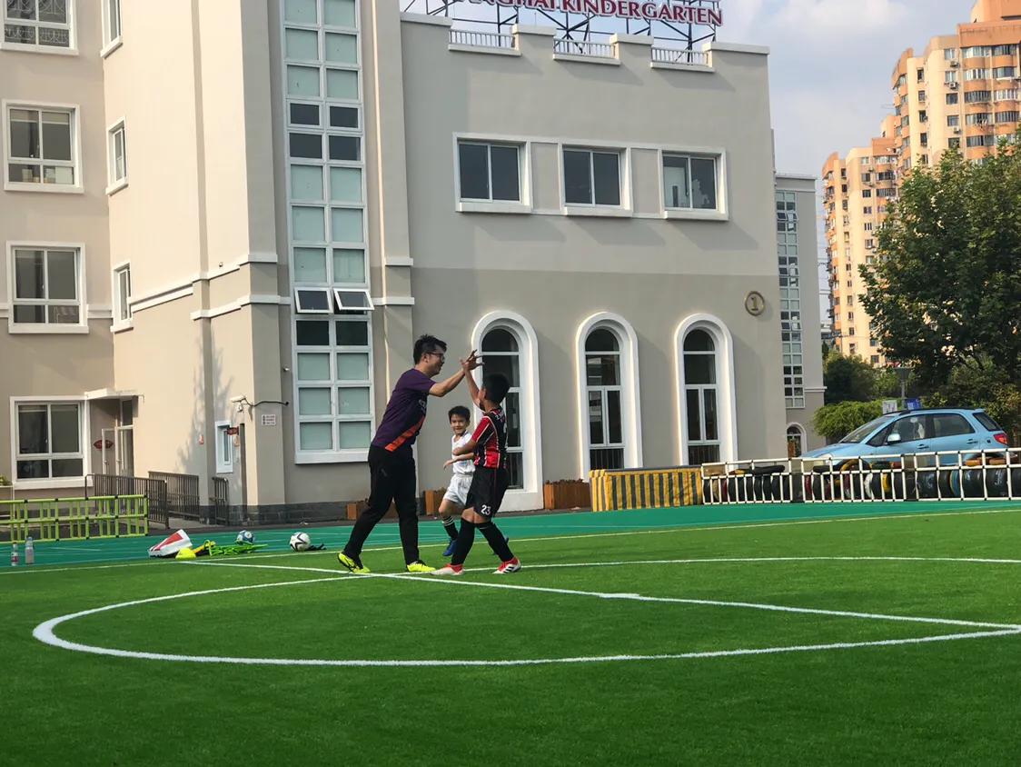 中外孩子足球对比,中日足球差距论文