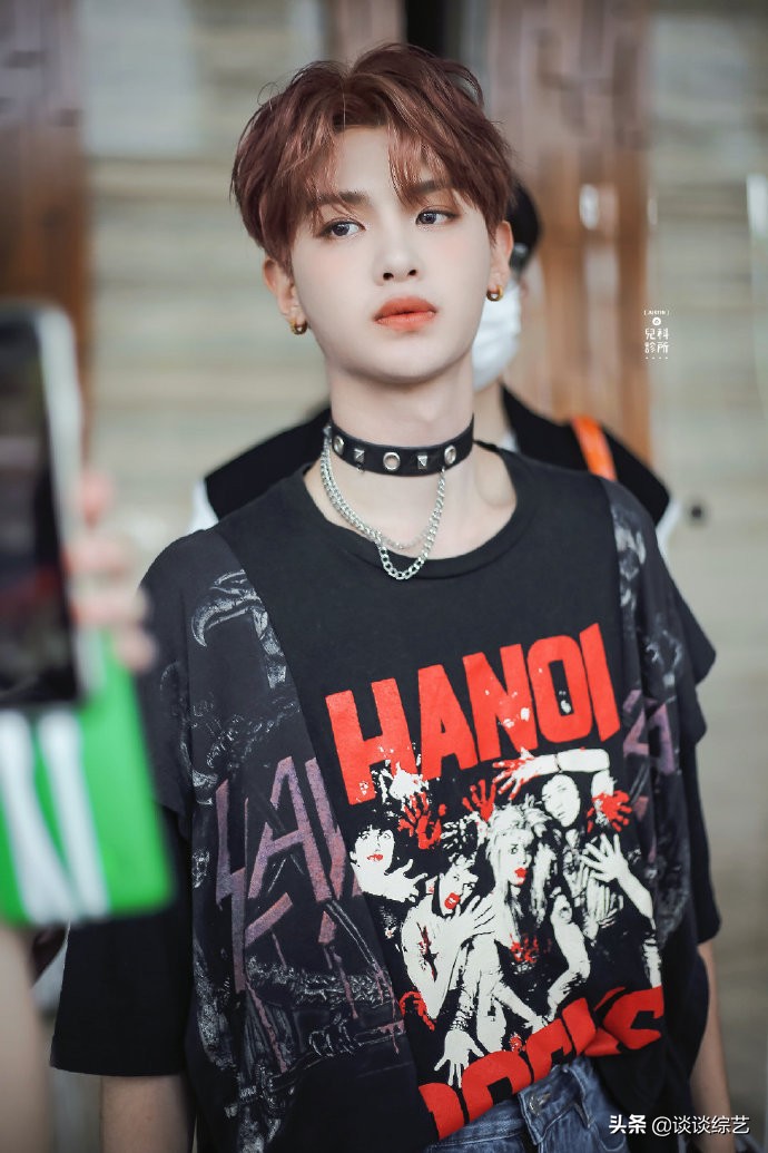 每日吃瓜君肖战王一博,范丞丞吃瓜偶像练习生