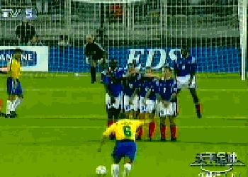 足球比赛的魅力在于它的偶然性,足球运动比赛