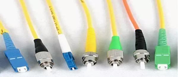 各种类型的光纤分为哪两大类,音频光纤接口类型