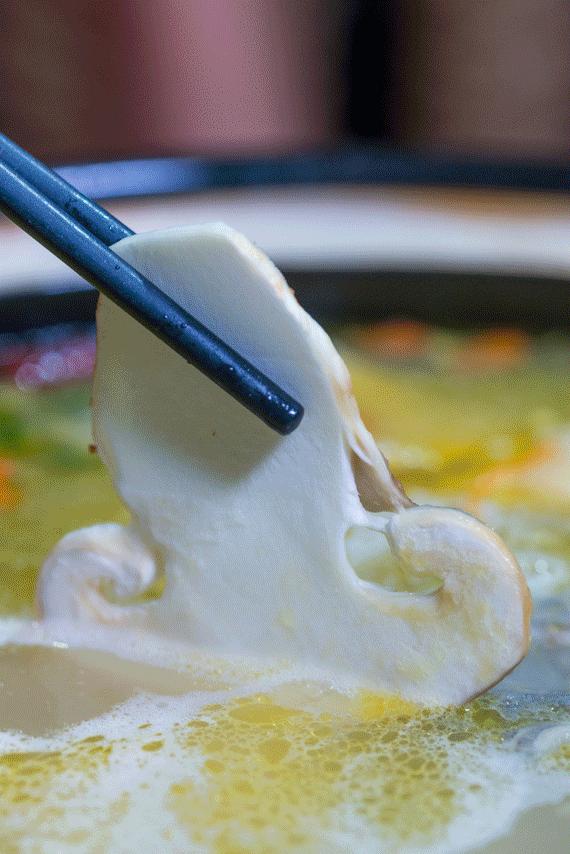 3000公里“空运”来的米线火锅，告诉你什么是真正的云南