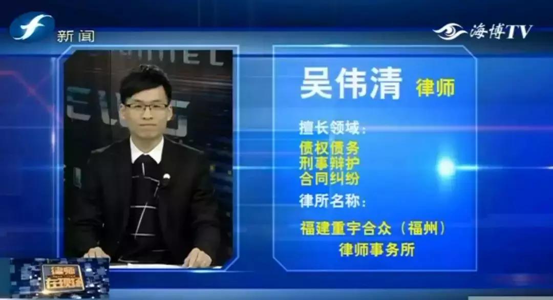 好险|大爷公园散步，硕大枝条垂直戳下，再偏毫厘后果不敢想！