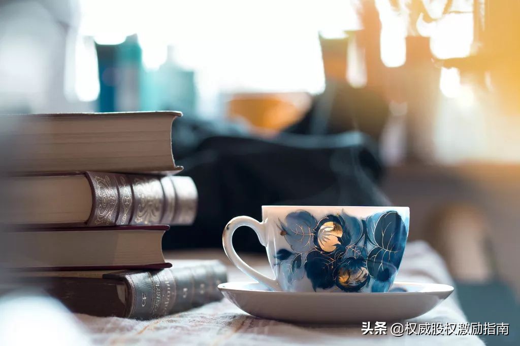 星巴克创始人的艰难时刻,星巴克创始人传奇