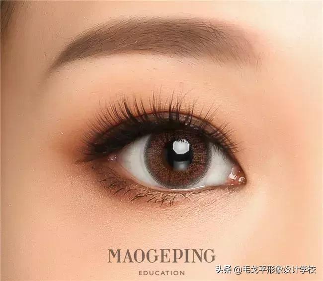 怎么画眼妆才不显脏,怎么防止眼妆花