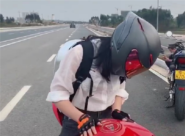 杜卡迪v4买车,杜卡迪v4实车照片