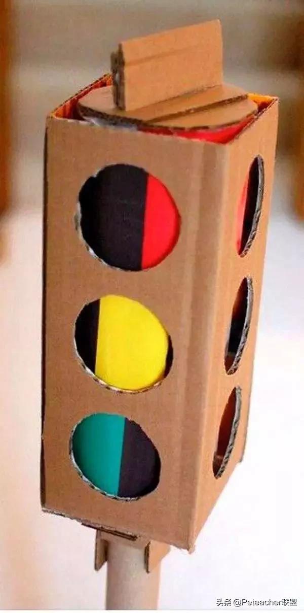 利用废纸自制体育器材,废旧物做简单的体育器材