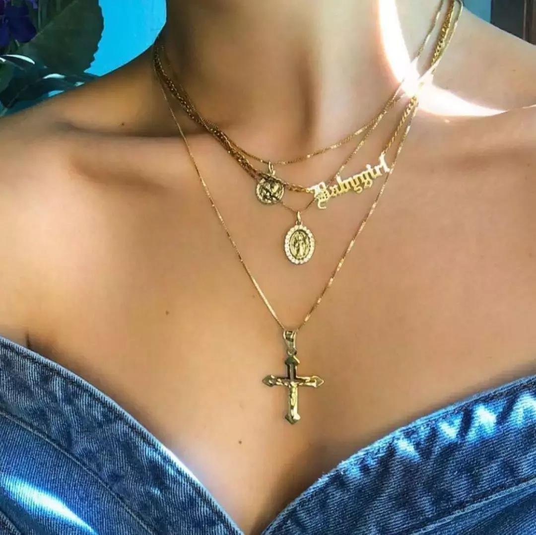 什么牌子的耳环好看又便宜,十大轻奢品牌耳环