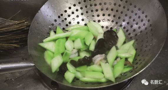 五星大厨教你20道精选创意家常菜,20道硬菜大厨拿手秘制招牌菜