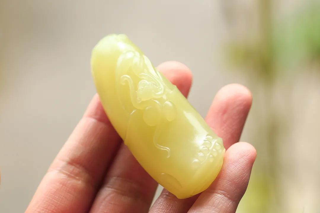 青黄口料值钱吗,黄口料价值多少钱一斤