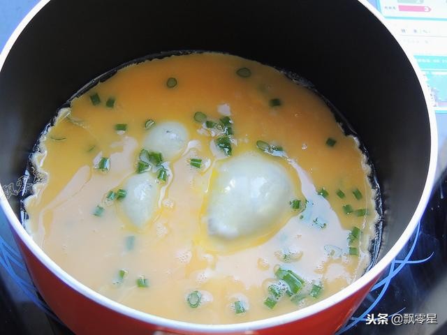 饺子皮不用再费劲捏了,饺子皮多了做饼