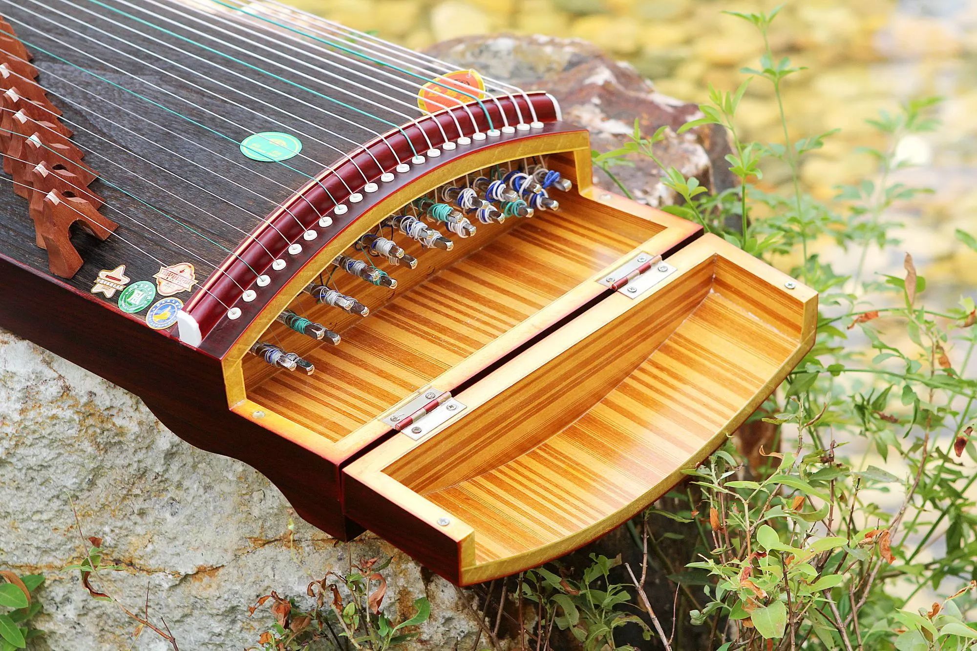 标准古筝和小古筝有什么区别,小古筝与大古筝价格表对比