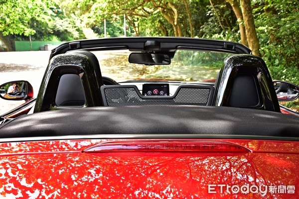 马自达mx-5miatasport,马自达mx5手动软顶敞篷试驾评测