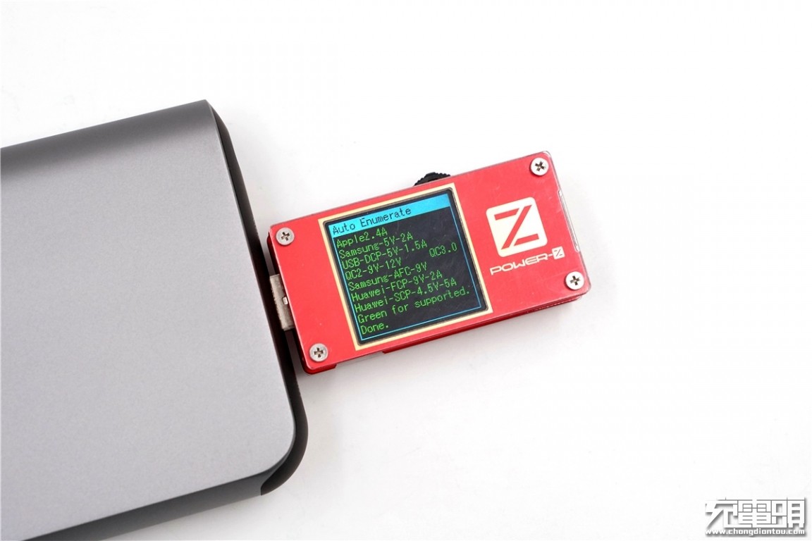 巨能移动电源拆解,绿巨能移动电源评测