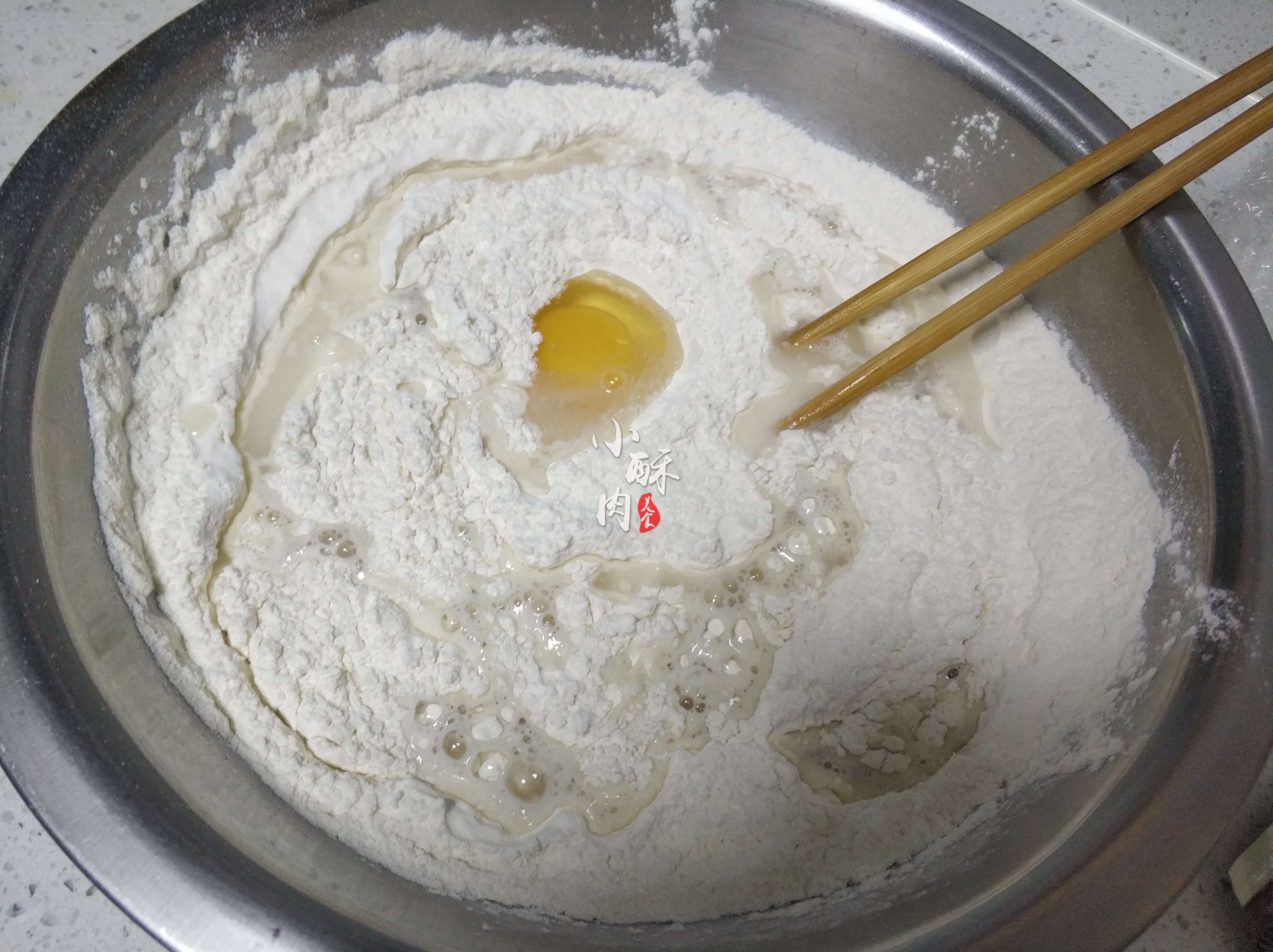 炸油条配方最正宗的做法,全网最好最酥脆的油条配方与教程