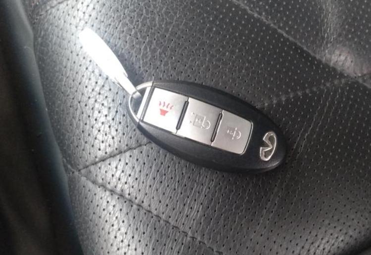 英菲尼迪2015款fx50当时卖多少钱,当年英菲尼迪fx50