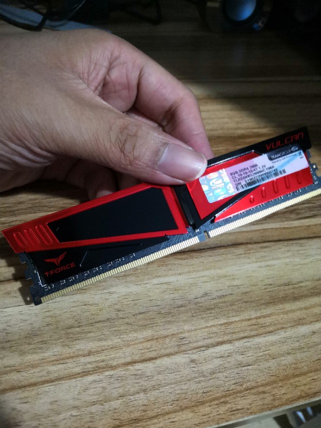 波哥带你来搞机第二期：自组装台式机，添加不同品牌内存条