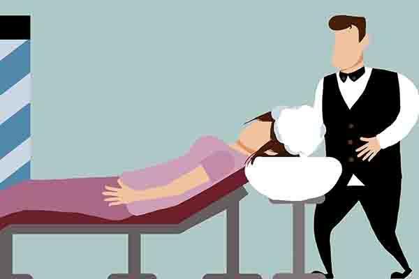 脂溢性脱发解决头皮出油方法,头发爱出油头皮有小红疙瘩脱发