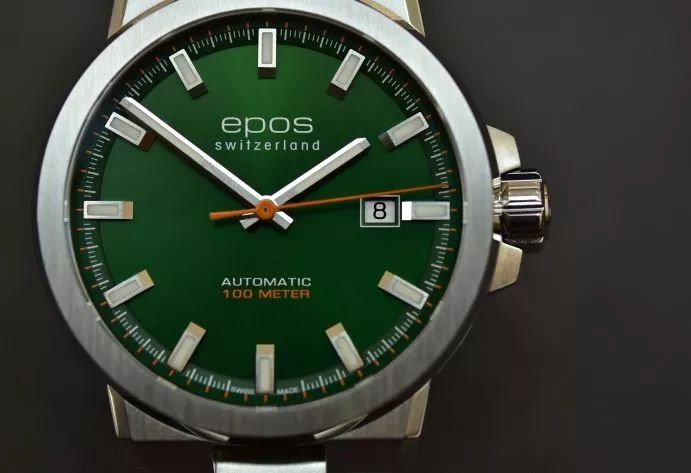 劳力士手表为什么叫绿水鬼手表,劳力士绿水鬼是黑表盘还是绿表盘