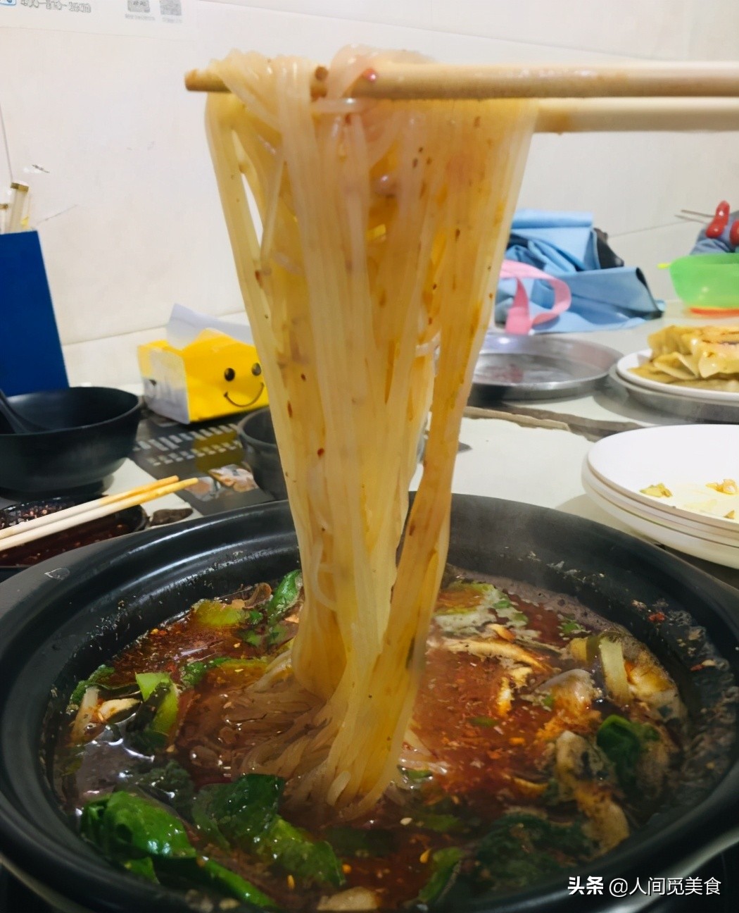 西安大叔卖锅贴30年加盟费多少,锅贴小吃摆摊