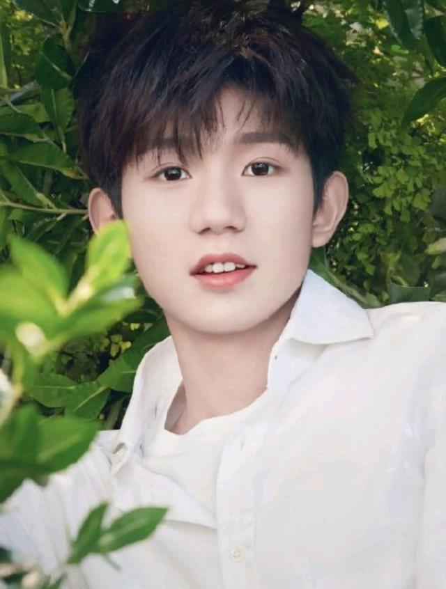 华彩少年易烊千玺蔡徐坤,易烊千玺朱一龙蔡徐坤高颜值合集