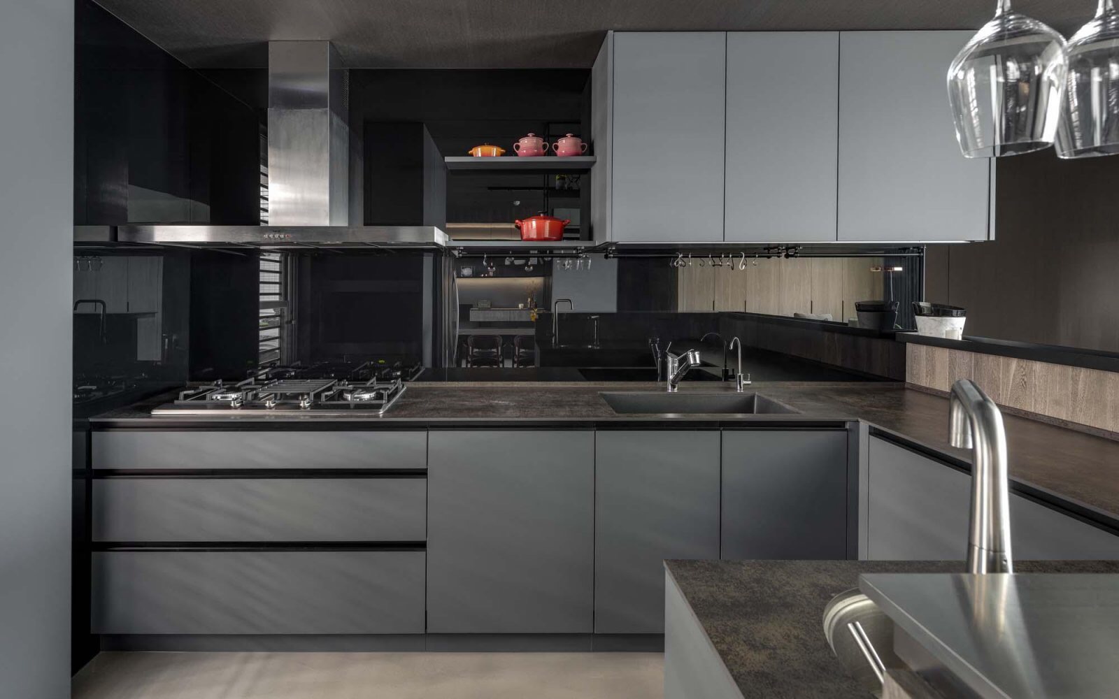 三房一厅的全屋定制柜子设计风格,三室两卫装修柜子效果图现代简约