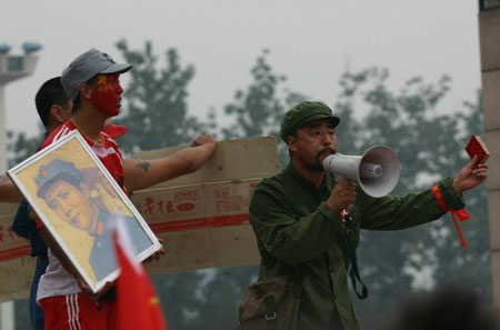 东亚杯2008李玮锋对日本,中韩足球冲突李玮峰