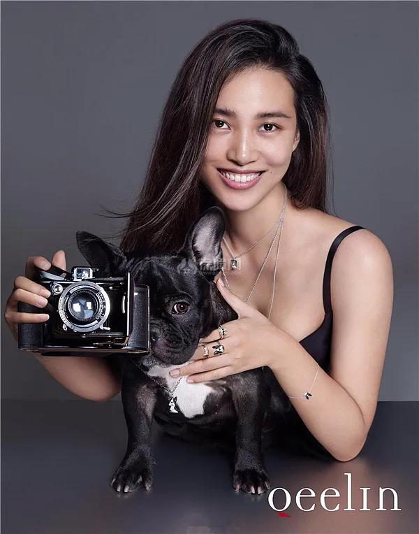 陈漫代言粉红丝带图片,陈漫代言了什么品牌衣服