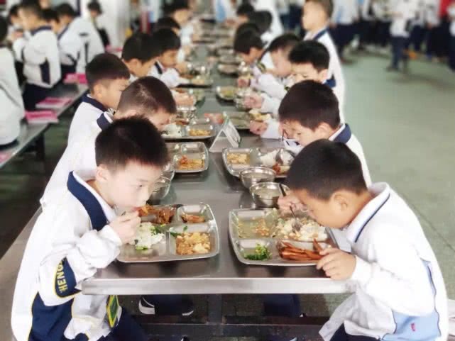 这所学校在家长圈里火了