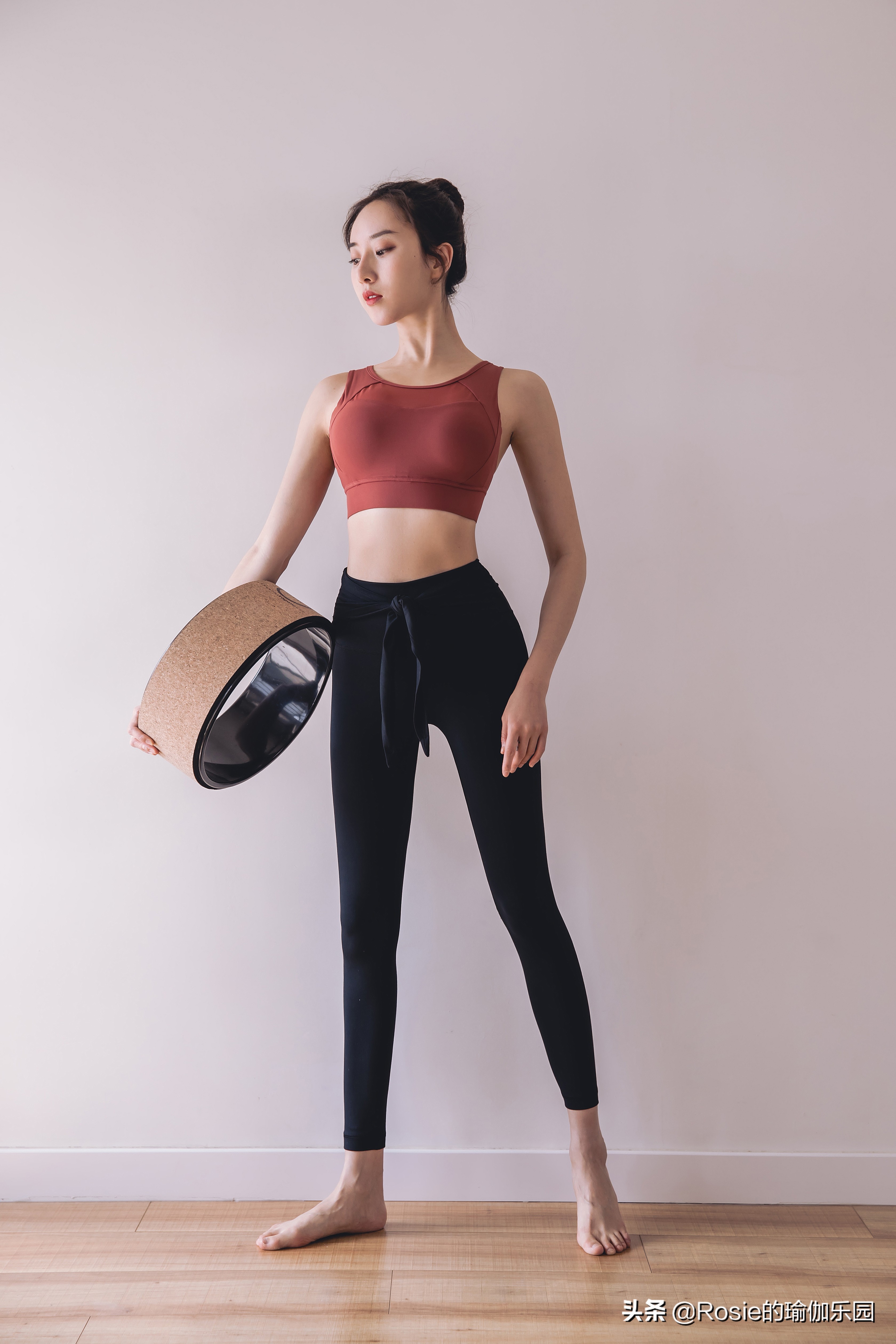 女团腿速成只需一招教你矫正肌肉,裤子大腿部肥了怎么办简单小妙招