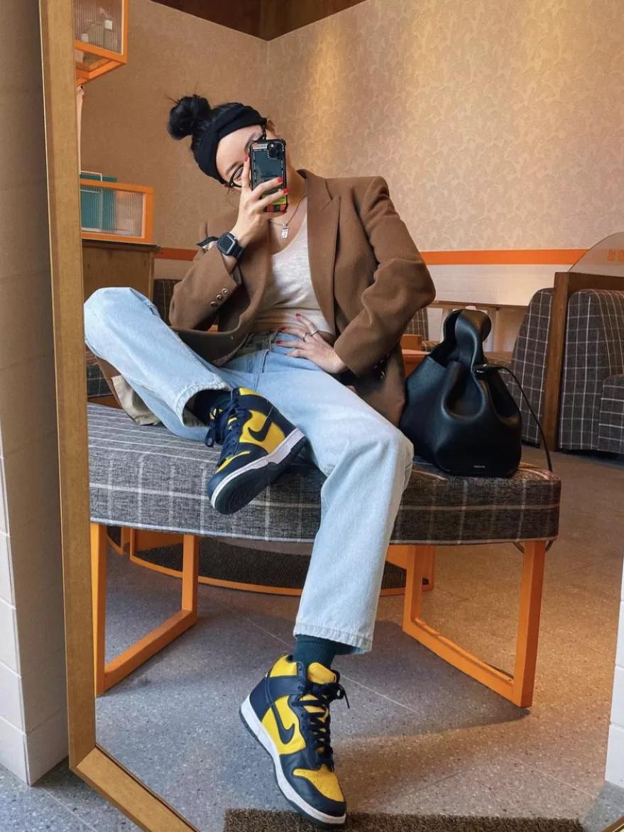 春季西装外套怎么穿出时髦感,西装外套最帅气的搭法春天必穿