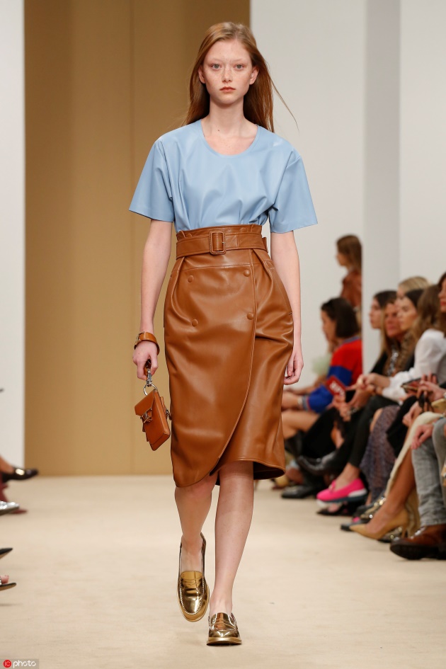 霍思燕黑色皮裙,霍思燕黑皮裙