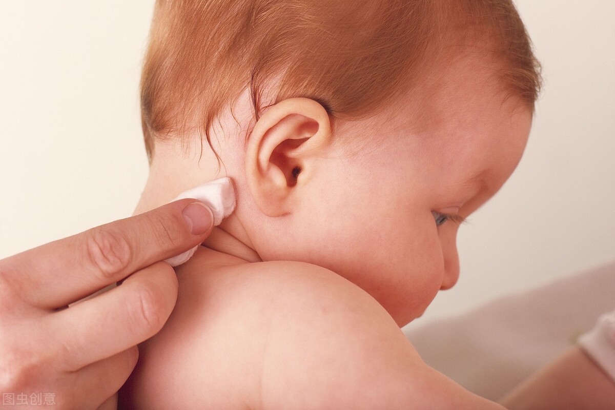 夏天脖子淹了怎么办,夏天预防宝宝淹脖子