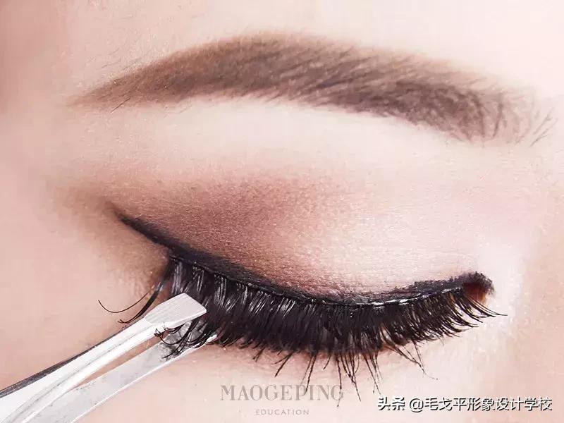 超小眼单眼皮画大眼妆教程,小眼睛眼妆怎么画显大又干净教程