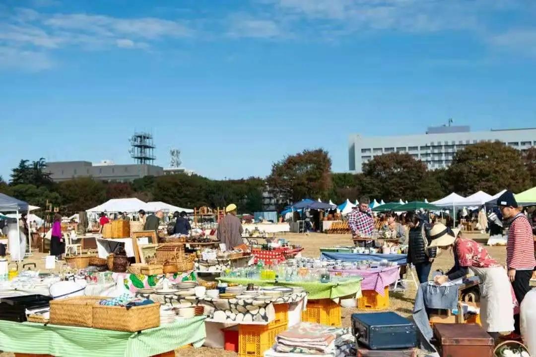 日本跳蚤市场出摊,日本横滨跳蚤市场