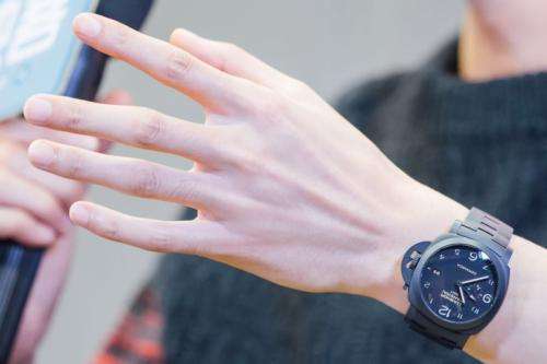 手指反复脱皮是怎么回事该怎么办,手指老是会脱皮是怎么回事