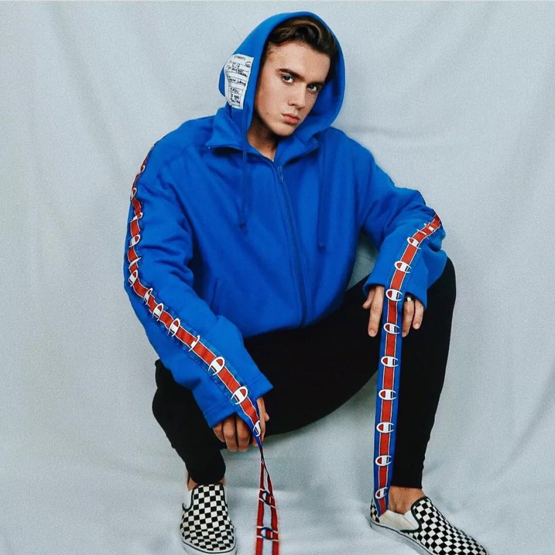 lululemon、VersaceJeans、Vetements诸多国际大牌入驻武汉