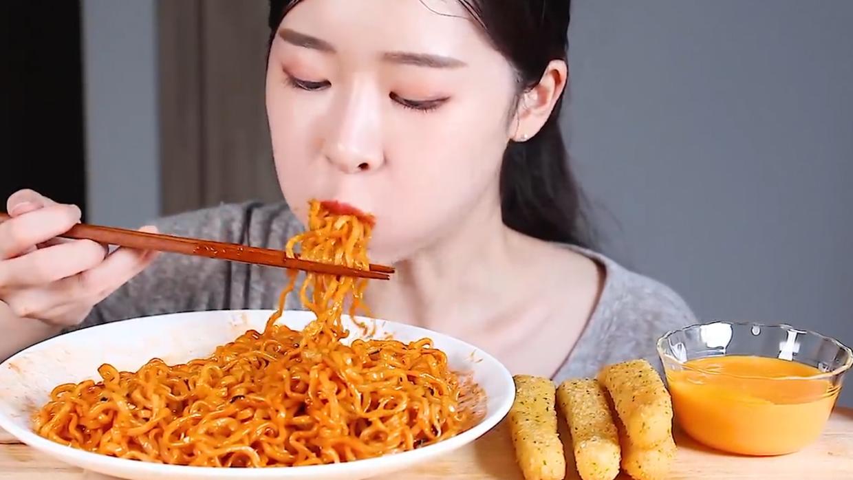 夏天长痘痘了用什么洗,夏天祛痘