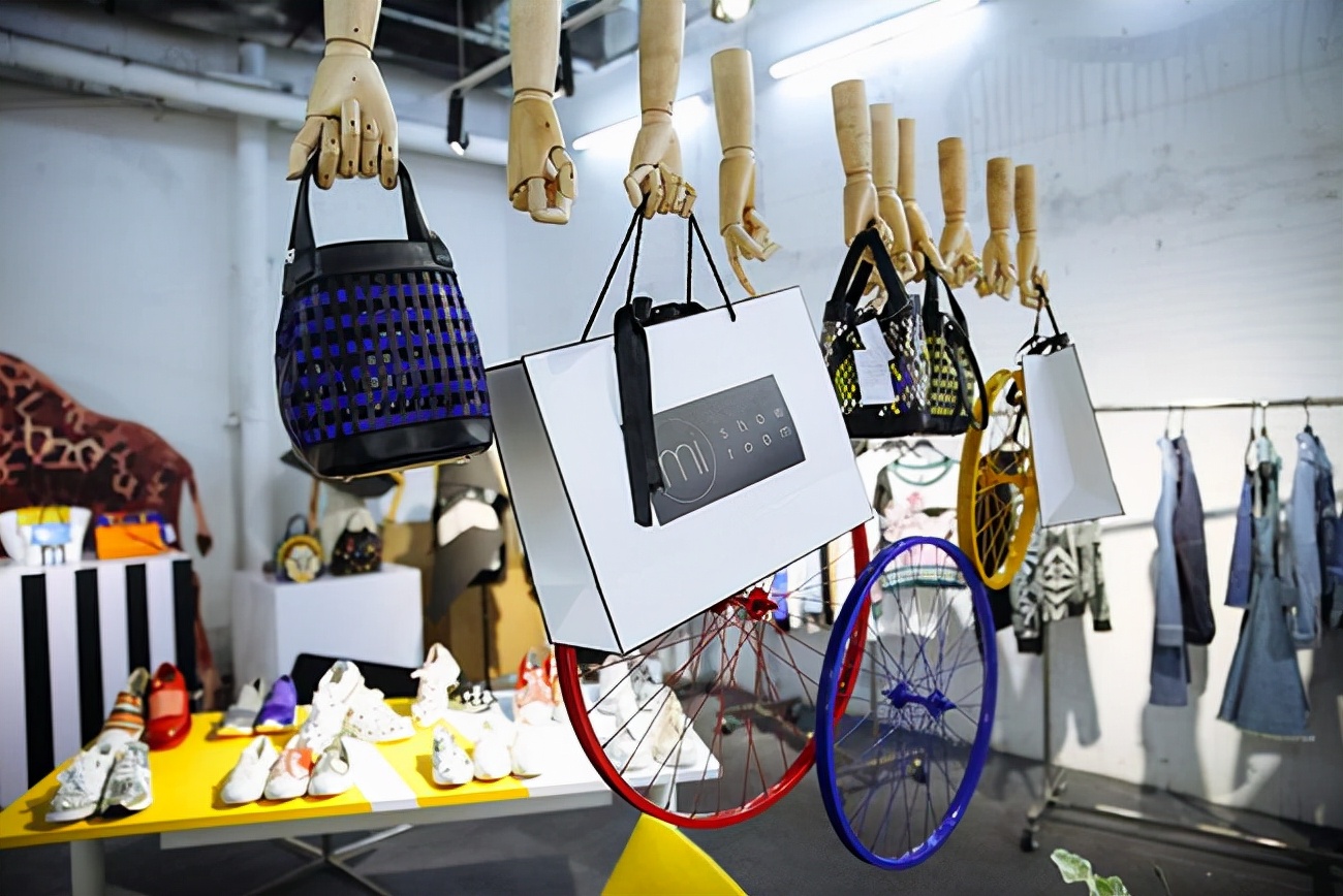 买手制走红的背后,为实体美妆带来的思考