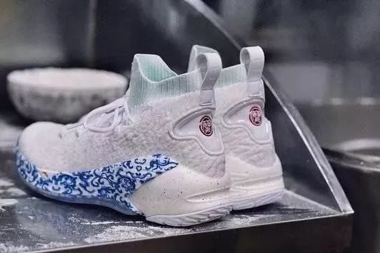 抢不到球鞋试试自己定制一双球鞋,owxnike联名新配色首曝