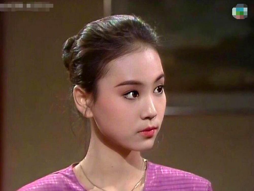 七位桃花眼女明星,拥有迷人桃花眼的女明星