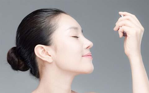 鼻子两侧、T字区总是油到发光？别着急，3步拯救你的大油田！