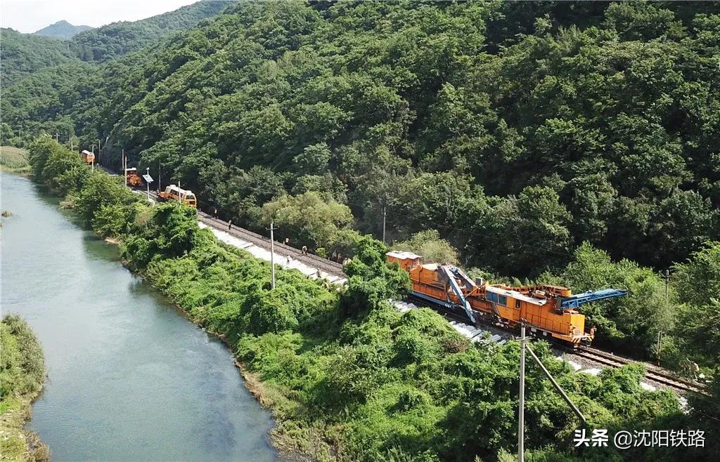 这列工务大修人专属“房车”，花钱也买不到……