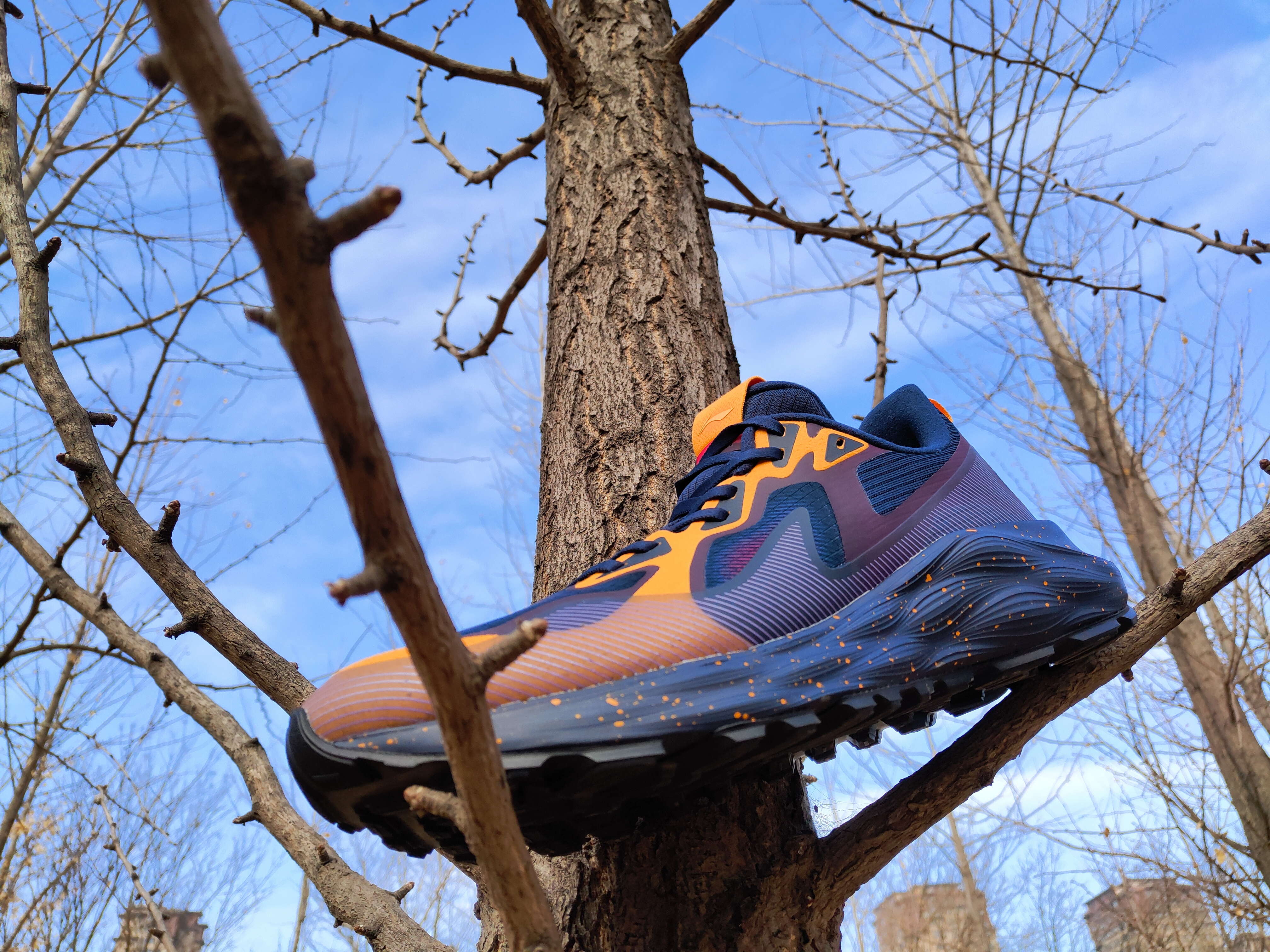 防雨雪运动鞋李宁,李宁无惧风雨