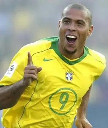 世界足球十大球星排名,世界上足球最强的十大国家